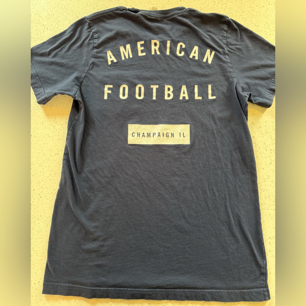 American Football Navy Pocket T-Shirt Size Medium